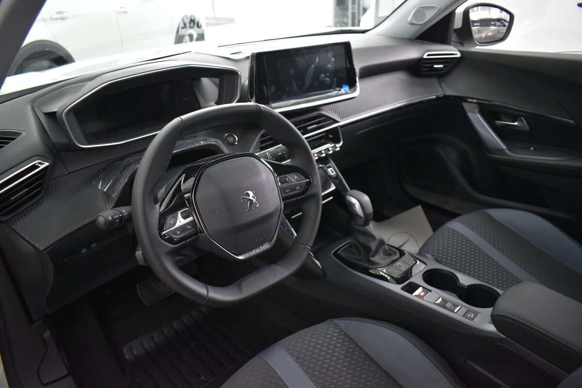 Peugeot 2008. Источник иллюстрации - Яндекс.Картинки