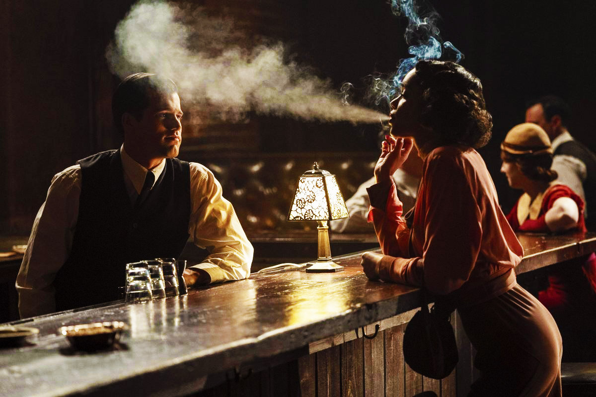 Здесь и далее кадры из сериала "Голливуд"