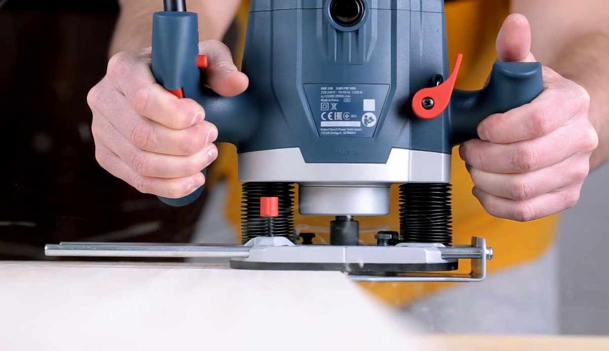 Фрезер бош 130. Фрезер бош gof 130. bosch gof 130, 1300 вт. фрезер bosch gof 1400 professional. фрезер bosch gof 130 06016b7000 днс.