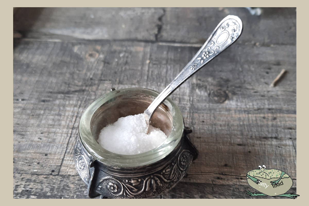 Продолжать быть солонкой она вполне себе может.