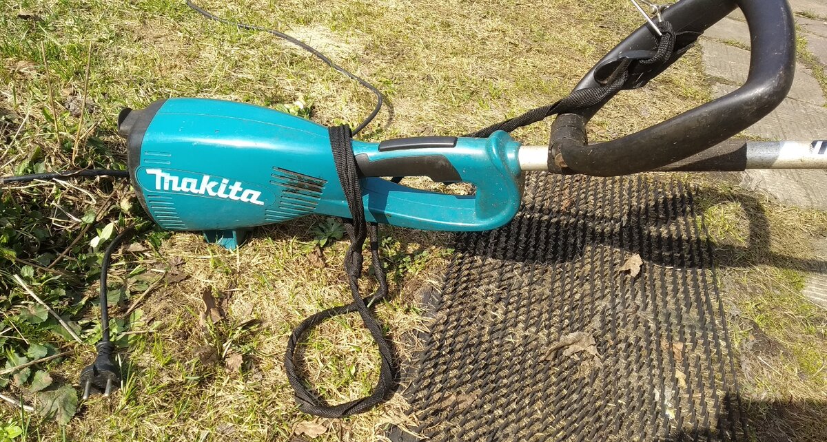 Бывалый электротриммер "Makita".   Фото автора.