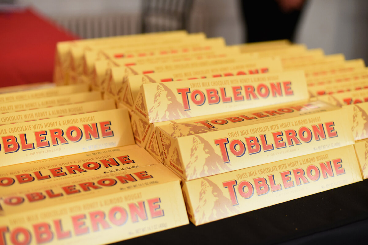 Шоколад швейцарский Toblerone