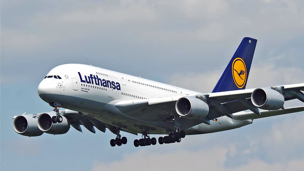 Разве может такая махина взлететь, если на дорожку не присели // фото Lufthansa