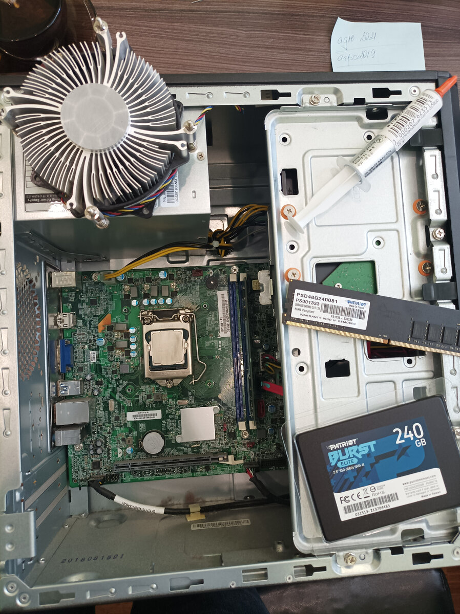 Замена термопасты, установка оперативки и SSD диска