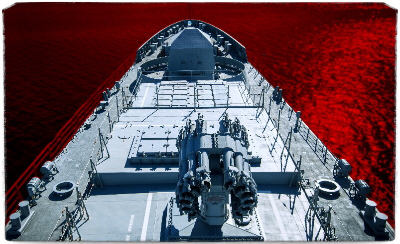 Источник:forums.airbase.ru. В кадре ВПУ 3С90Э.1 ЗРК "Штиль-1". Черноморские фрегаты несут 24 ракеты комплекса.