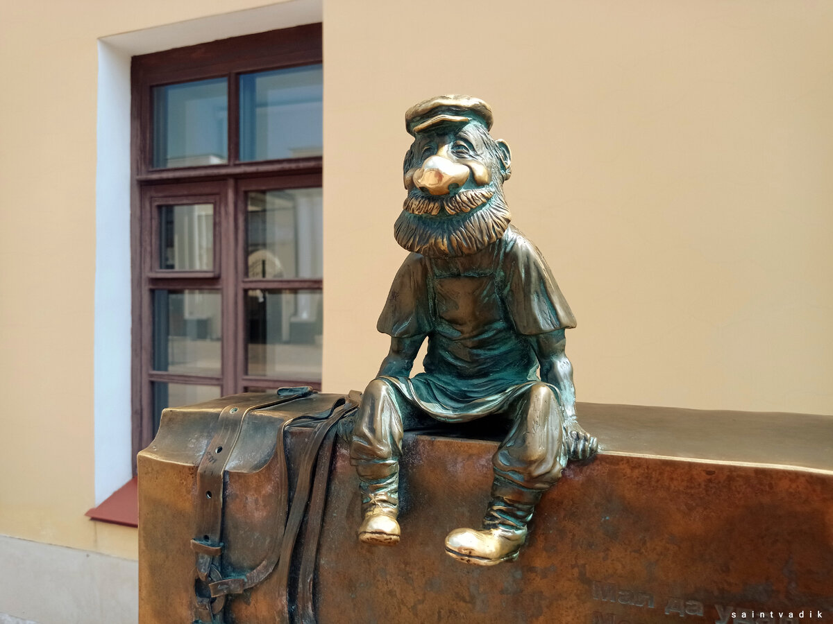 «Старичок-тулячок». Жители и гости города от души начистили ему нос и сапоги, загадывая желания😄