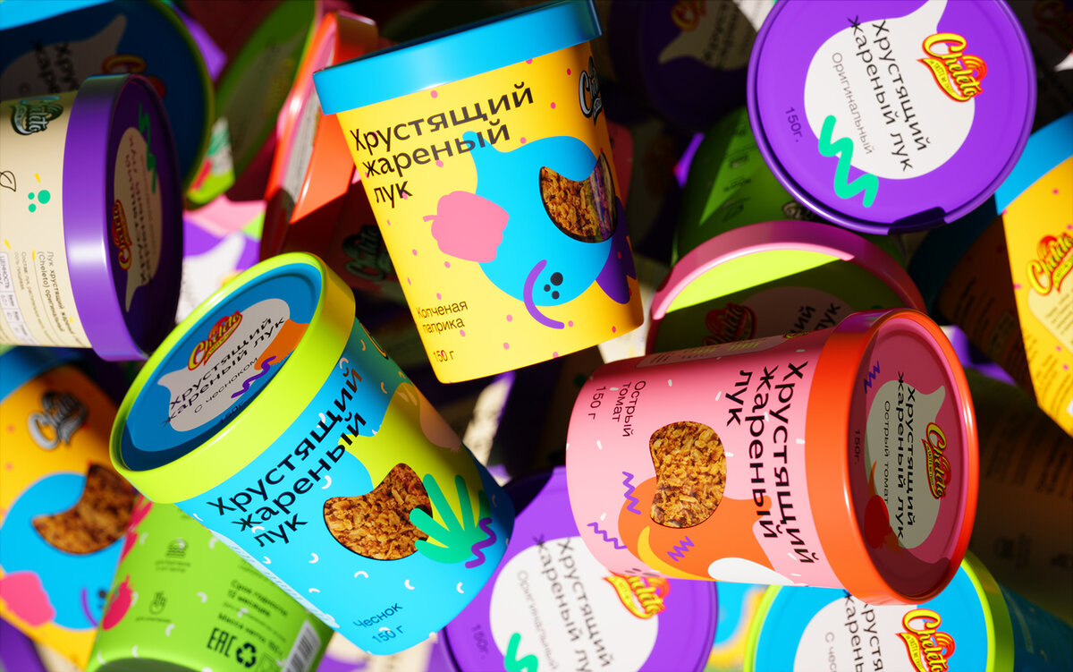 Минималистичная графика и яркие иллюстрации на упаковке хрустящего лука передают атмосферу веселой вечеринки.