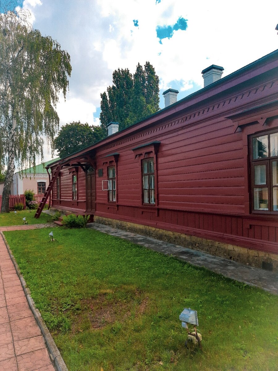 Поселок Лев толстой. Поселок Лев толстой Липецкой области. Кузнецовский пруд поселок Лев толстой. Поселок Лев толстой 2023г.