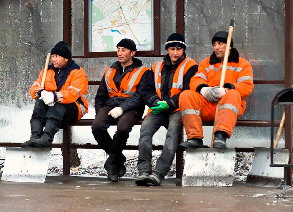 Фото бригады узбеков