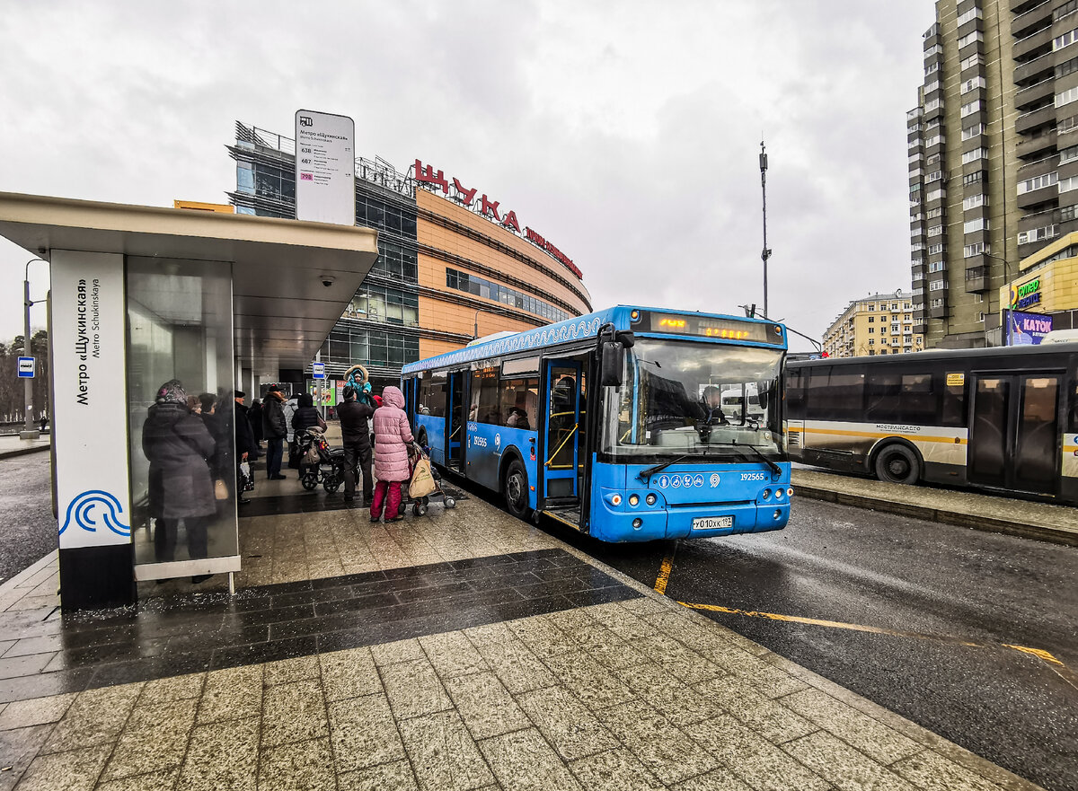 Автобус ЛиАЗ-5292 на редко ходящем маршруте № 798. Хотя, в былые времена он был совсем редким маршрутом.