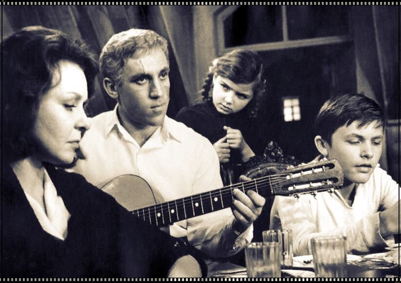 Владимир Высоцкий в фильме "Я родом из детства"