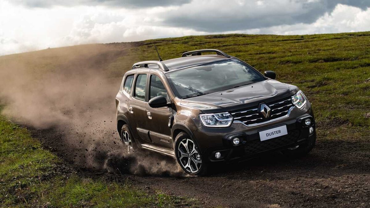 Вид спереди Renault Duster 2021