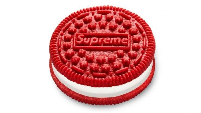 Supreme совместно с Oreo