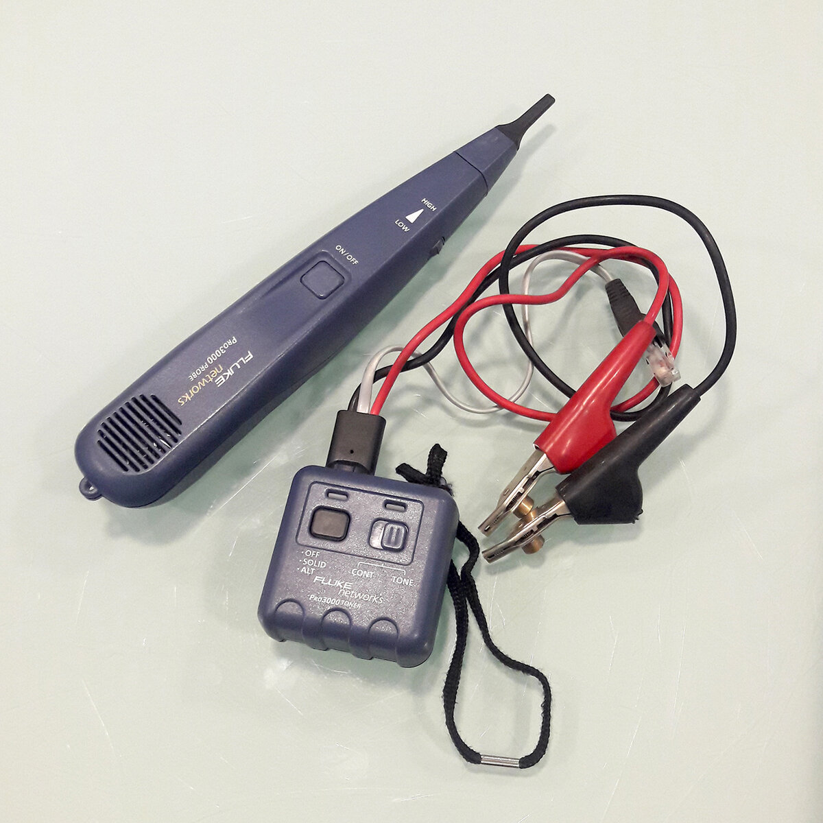 Кабельный тестер с тональным генератором. Кабельный тестер rgk nt-10. Tempo тоновый генератор. Флюк генератор. Tempo тон генератор.