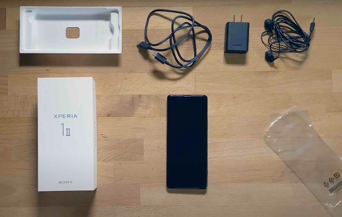 Комплект поставки Xperia 1 II