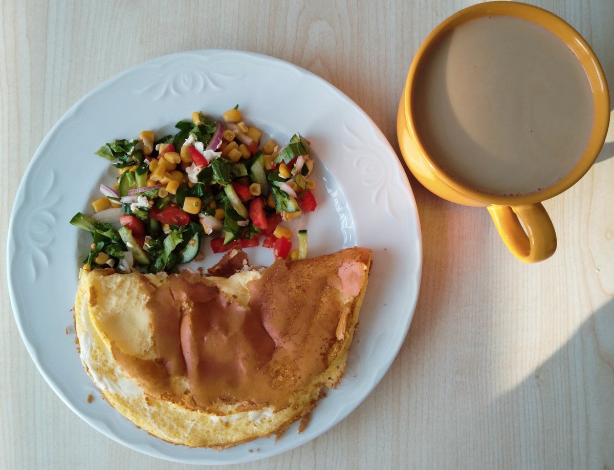 343.6 ккал/ 23 белки/ 22.2 жиры/ 14.9 углеводы       