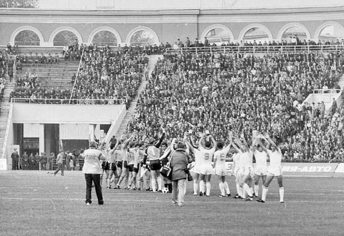 Очередная игра между нашими командами .