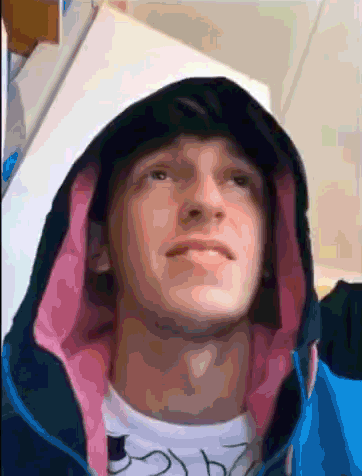 Нажмите на треугольник и картинка задвигается