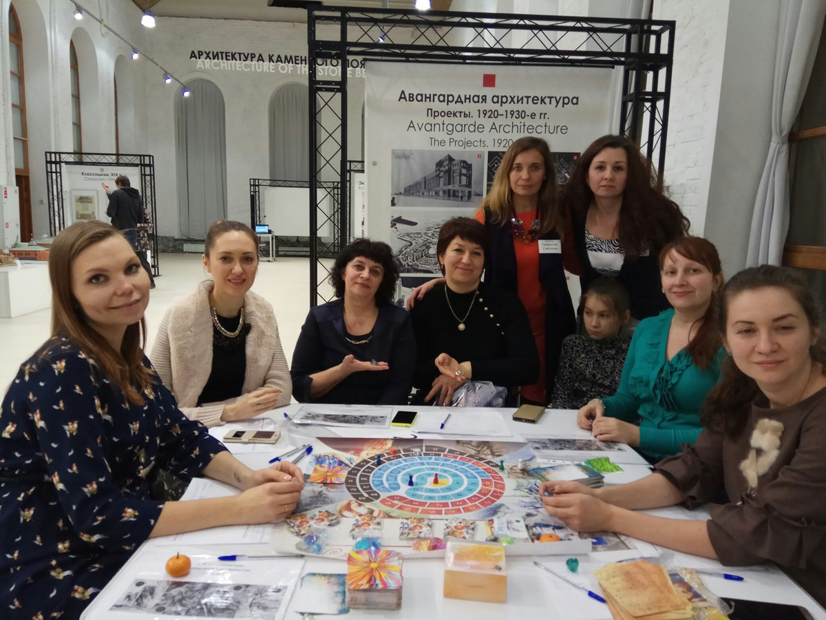 В процессе игры на фестивале трансформационных игр 