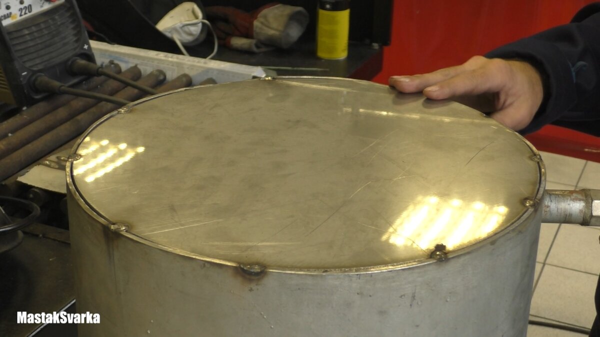 Уже установленное новое днище 