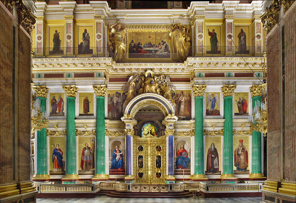 Алтарь в соборе