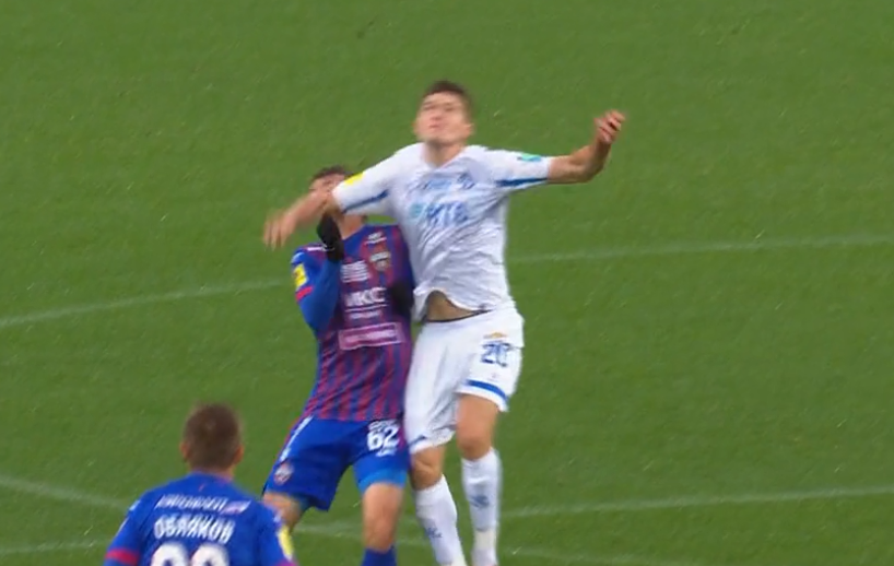 Столкновение Грулева и Карпова. Скриншот с матча