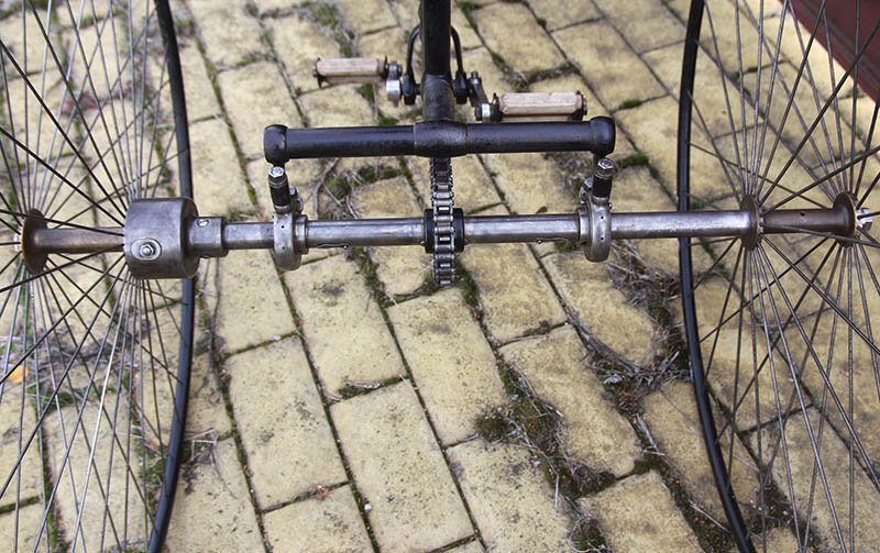 Как собрать обычный велосипед. Ось для трехколесного велосипеда. Рулевая стойка велосипеда. Самодельные электровелосипеды. Педаль велосипед вид сбоку.