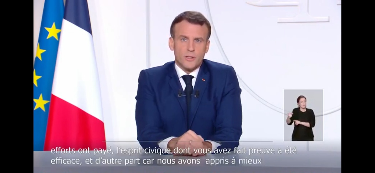 Официальный аккаунт Э Макрона /YouTube