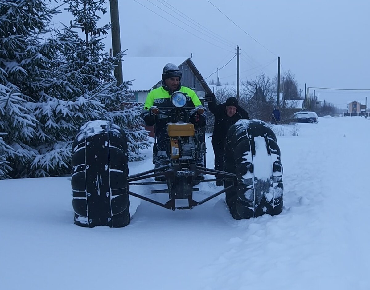 Каракат по глубокому снегу