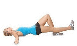  Подъем ног и таза из положения лежа  – лежа на полу, ноги согнуты в коленях. Силой мышц пресса приподнимаем таз, выпрямляем ноги над головой. 1 подход по 25 движений.