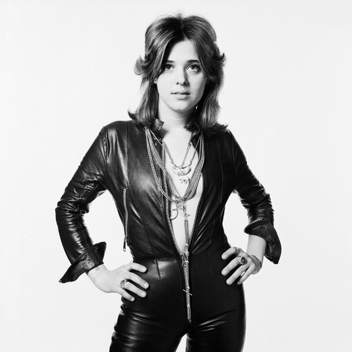 Yigit suzi. Сьюзи кватро. Suzi quatro Сьюзи кватро. Сьюзи кватро в молодости. Suzi quatro в молодости.