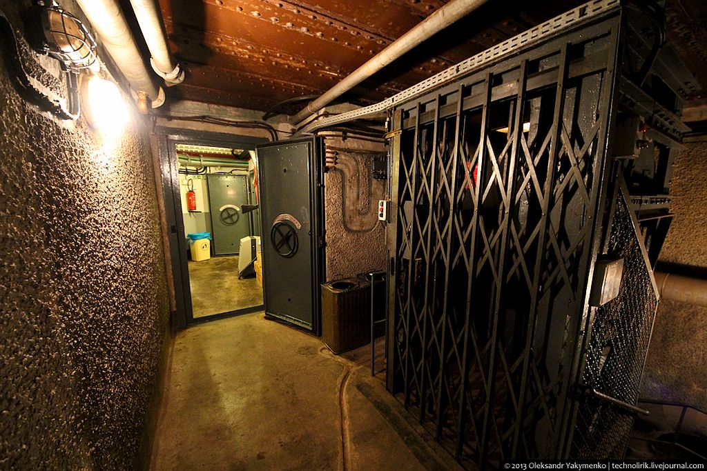 буровая тоннелепроходческая машина. Bahnhof pionen– стокгольм. лифт под землей. космический лифт. лифт в бункере.
