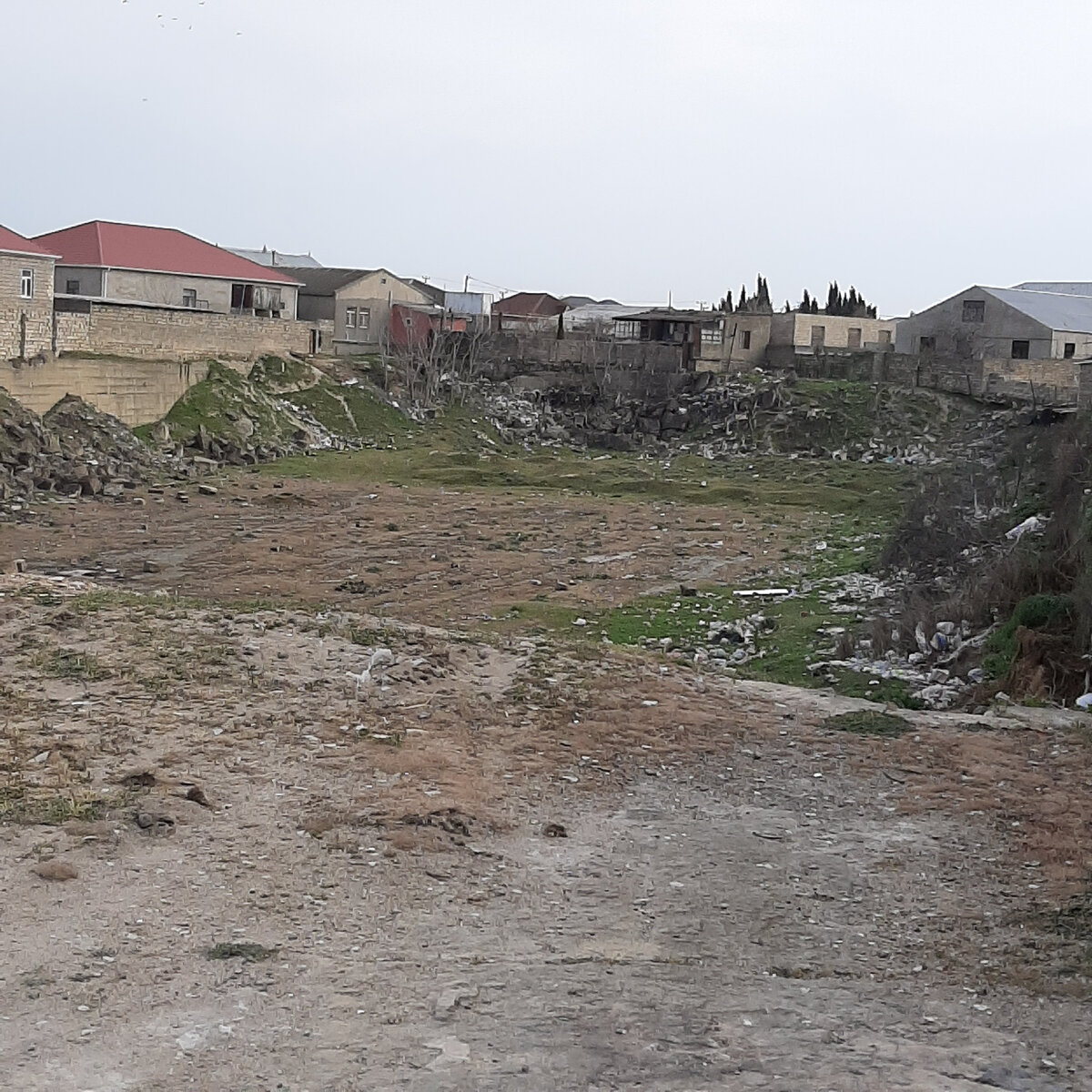 Бывший карьер по добыче ракушечника.