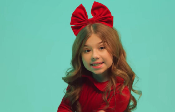 девочка из клипа