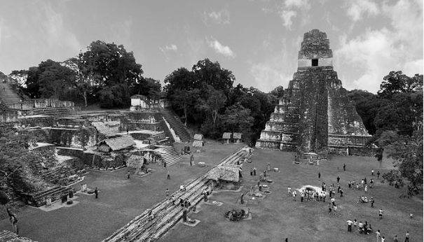 Пирамиды Тикаля Изображение взято из книги А. Ю. Склярова "Пирамиды: загадки строительства и назначения", издательство ВЕЧЕ, 2013