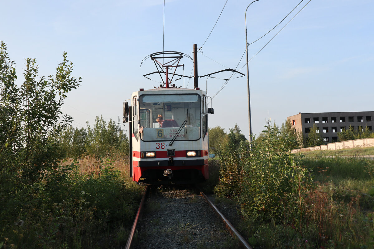 Трамвай Нижнего Тагила. Вагоны - новые, пути - старые