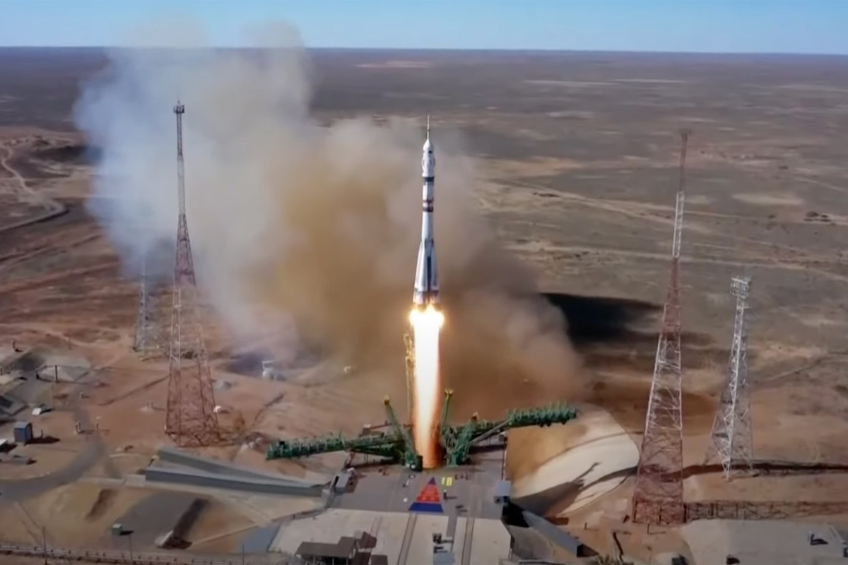 Прямая трансляция пуска с байконура сегодня. Союз МС 19 Пересильд Шипенко. Космический корабль Союз МС. Союз МС-19 стыковка. Ракета старт.