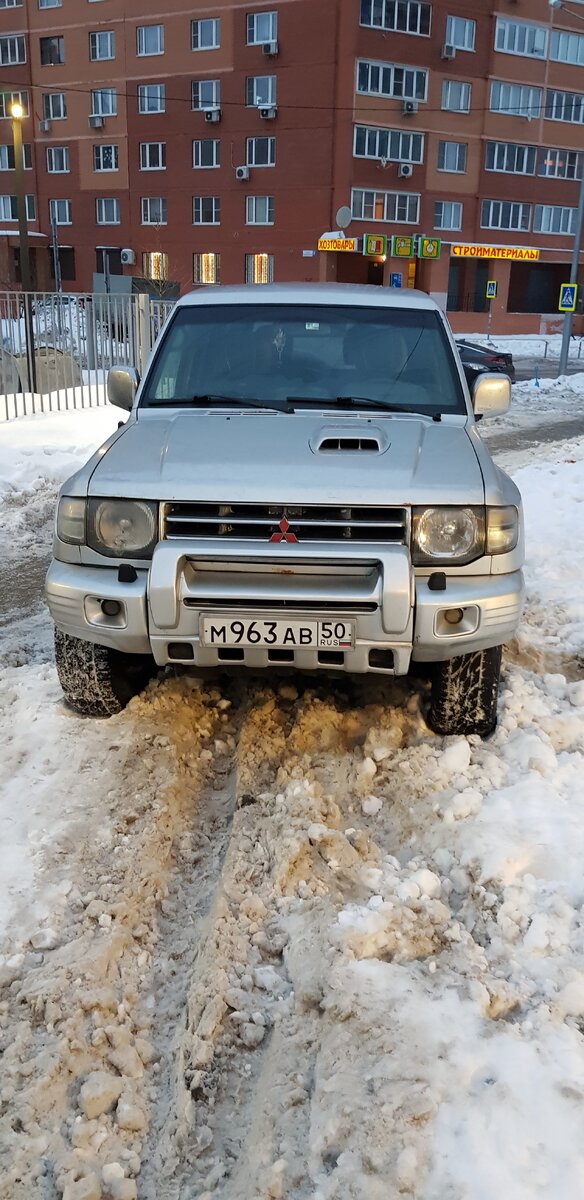 Я его конечно же заснял как инспектор Госадмтехнадзора и напрвил с соответствующие службы МО