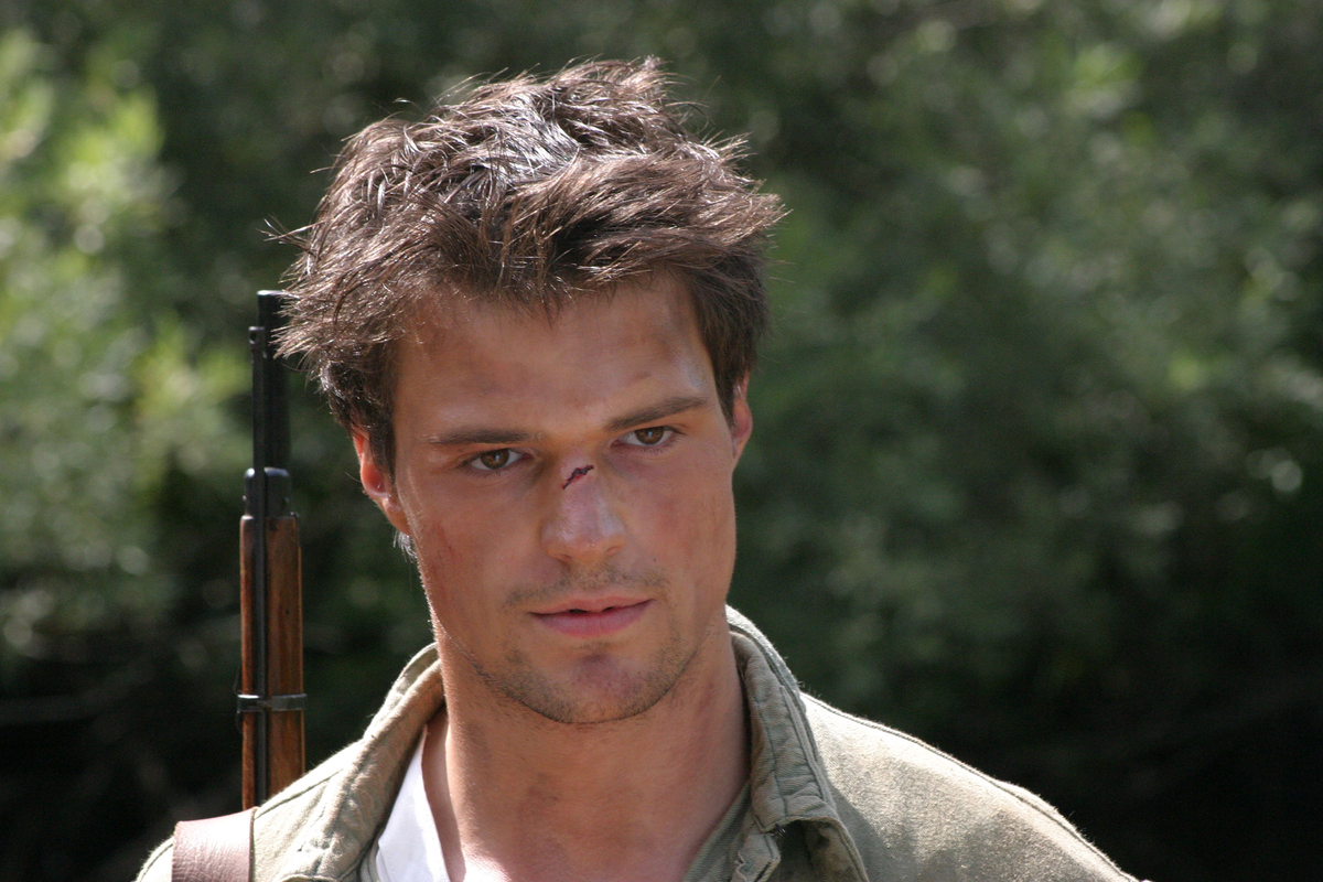 крис пайн и риз уизерспун. в главных ролях какой то мужик. антон хабаров казанова. александр никитин актер. в главных ролях какой то мужик.