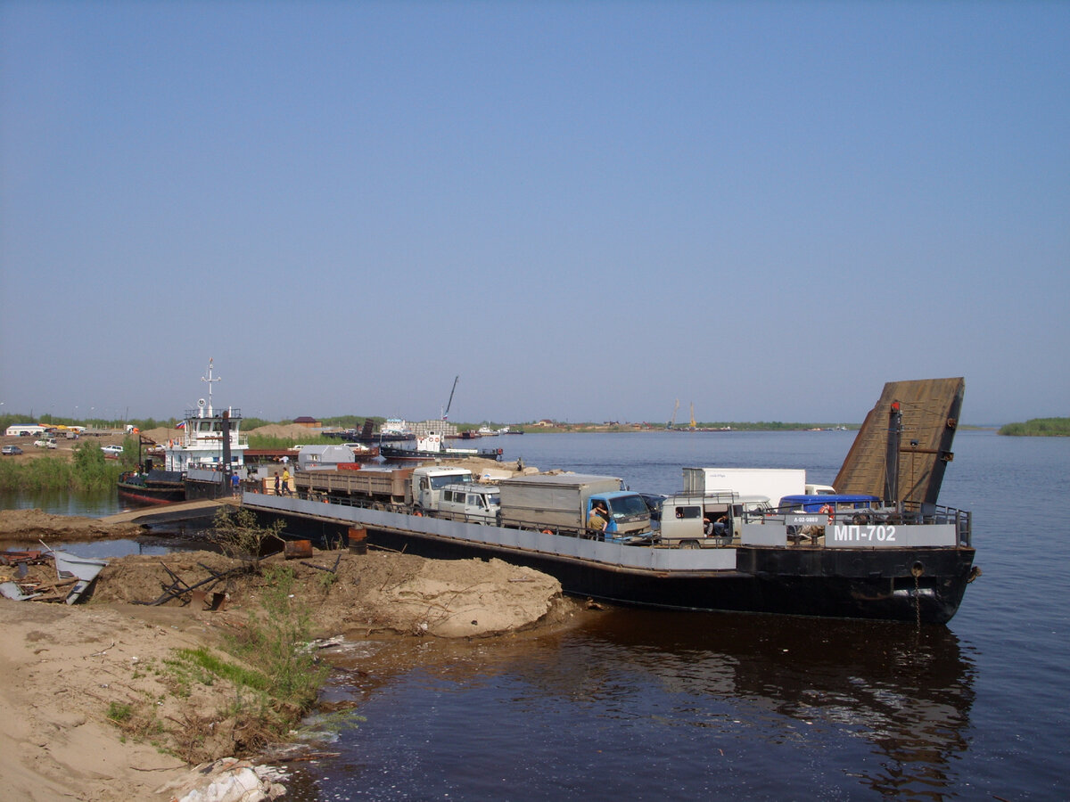 © LxAndrew / Wikimedia Commons / CC BY-SA 4.0 (Паромная переправа в районе Якутска)