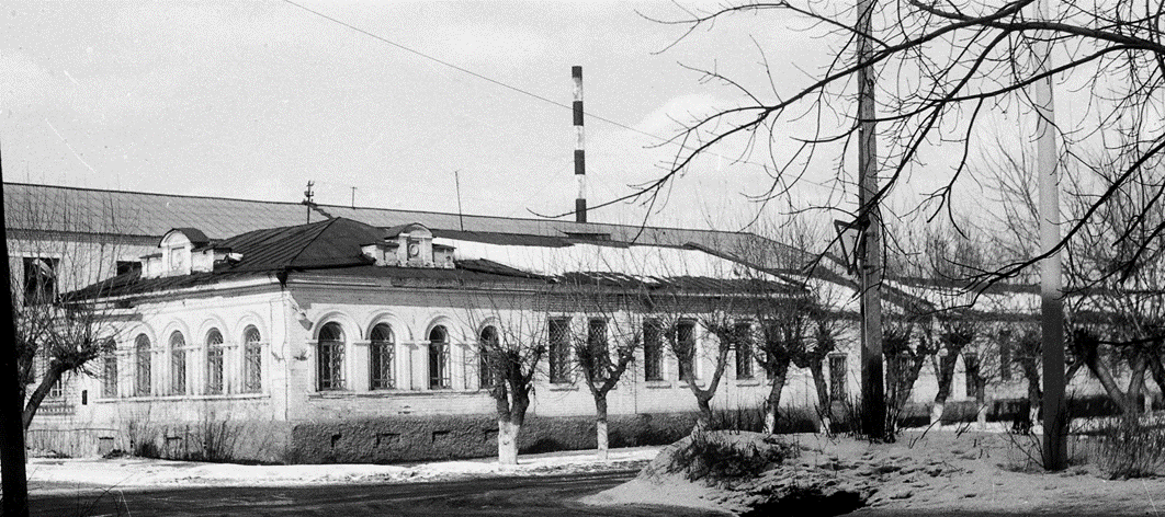 Дом на перекрёстке улиц Гагарина и Комсомольской, № 19-б» был построен в 1860-е годы ХХ столетия.