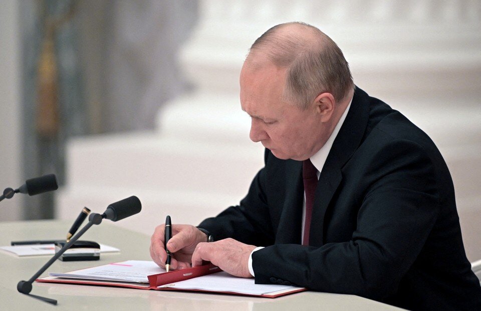     Владимир Путин  REUTERS