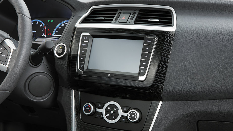 Небольшой тизер салона выбранной мною модели.