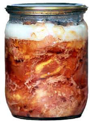 Главное в тушенке - стерилизация и надежная крышка.