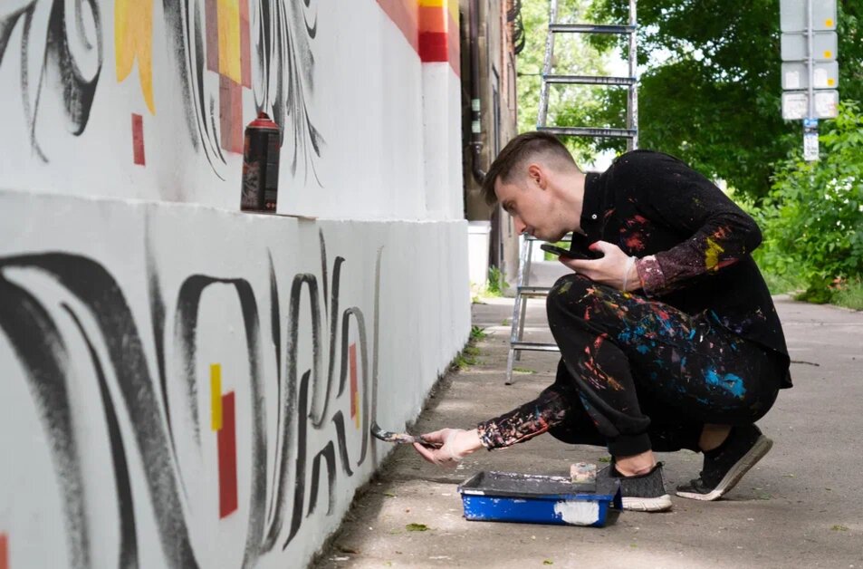 Дима Ламонов за работой