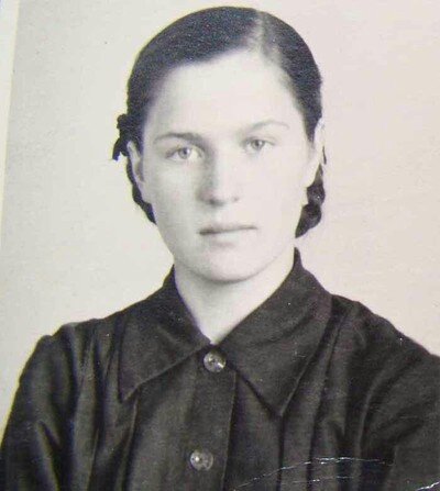 Белла в юные годы