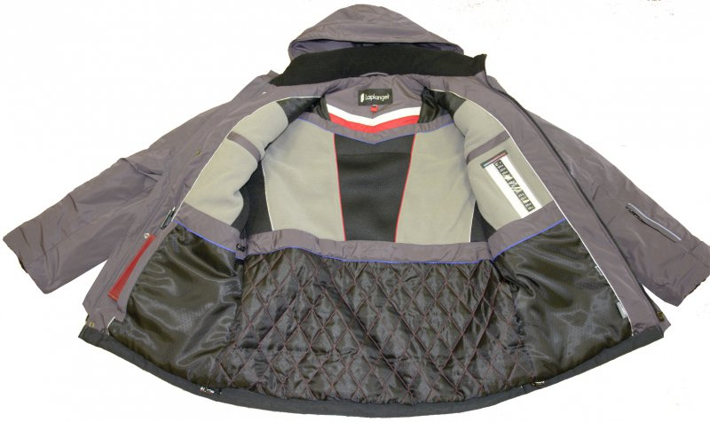 Немецкий город снижает температуру в офисах, раздает куртки