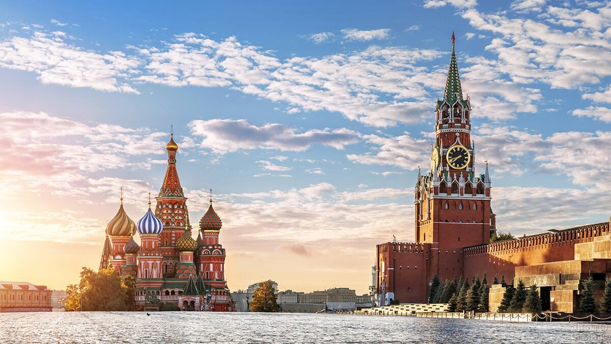  Начинается земля, как известно, от Кремля