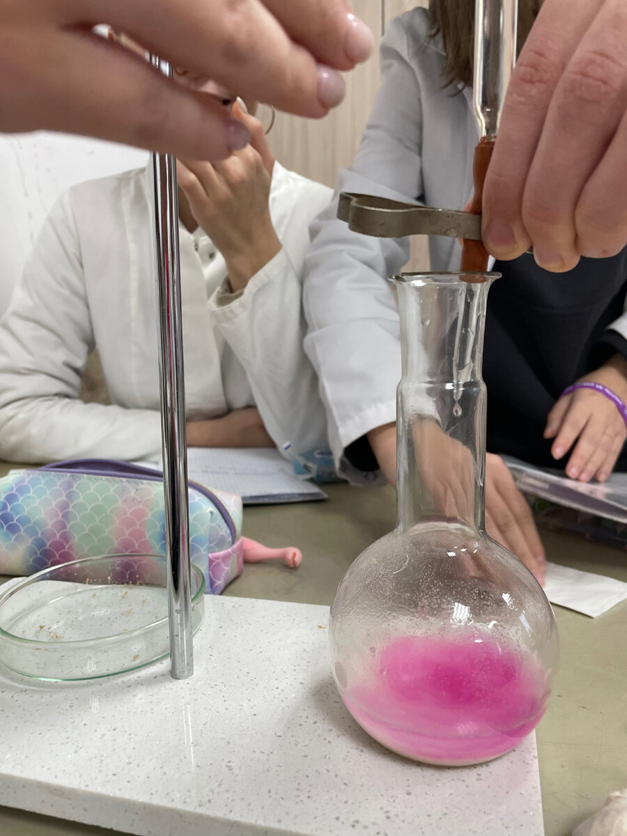 чтобы проверить кислотность проводим титрование щелочью 