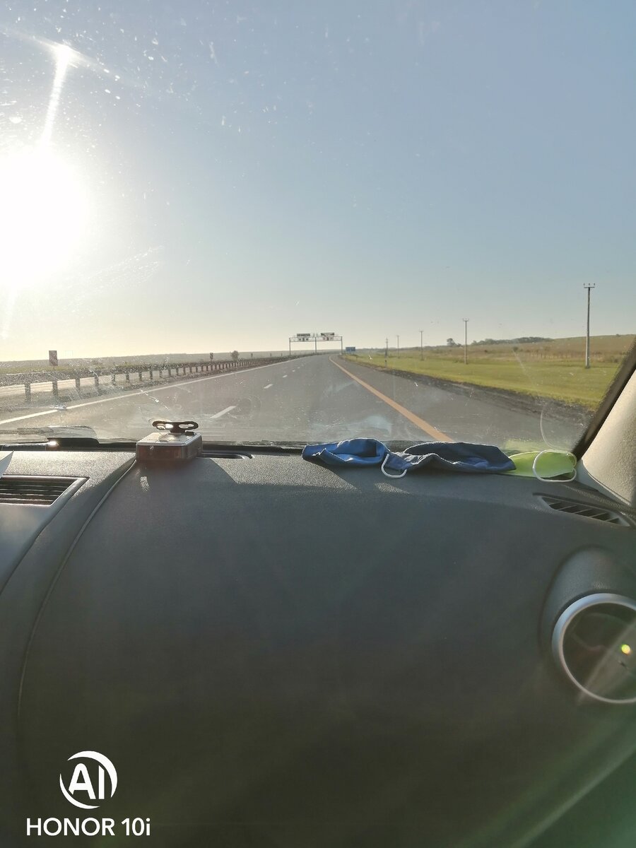 По пути на море, все как полагается - с масками 